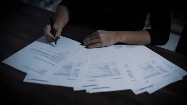 РАЗГРАНИЧЕНИЕ УГОЛОВНОЙ ОТВЕТСТВЕННОСТИ ПО СТ. 358 УК УКРАИНЫ И СТ. 366 УК УКРАИНЫ